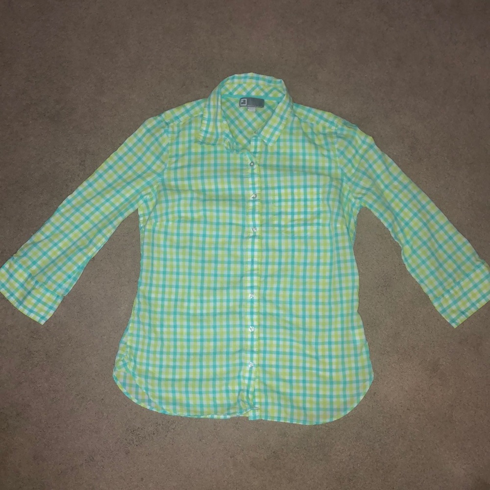 Light weight plaid 3/4 sleeve top